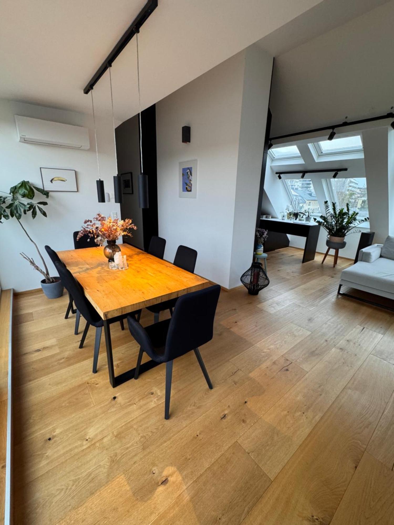 Grosszuegiges Dachterrassen-appartment Mit Klimaanlage Und Wunderbarem Ausblick